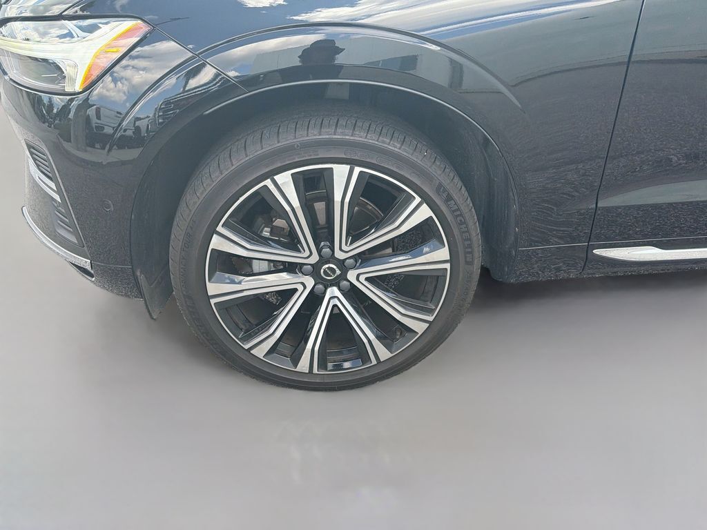 2023 VOLVO XC60