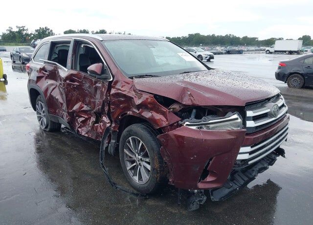2019 TOYOTA Highlander
