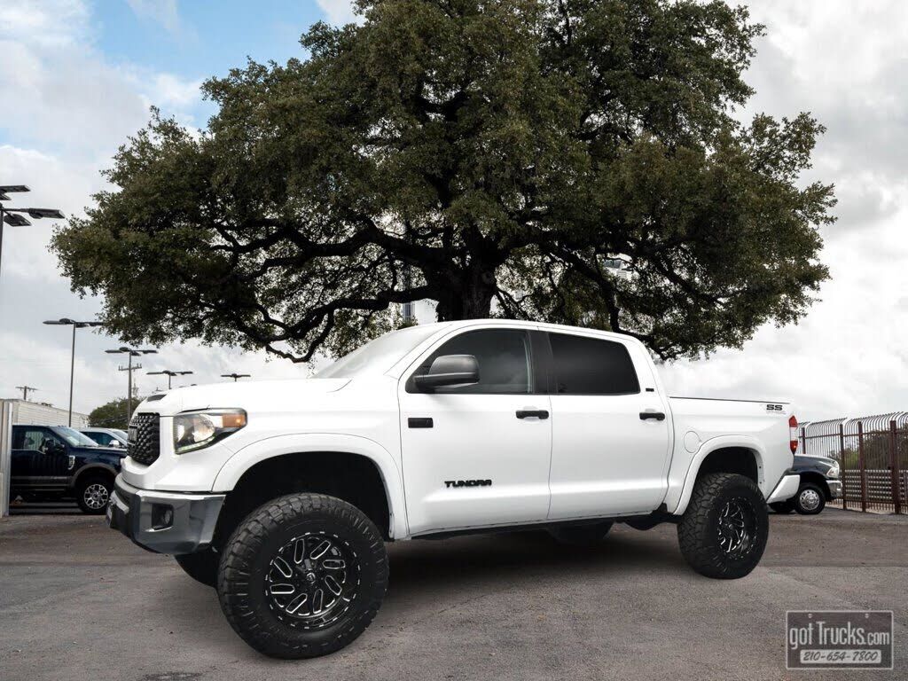 2018 TOYOTA Tundra
