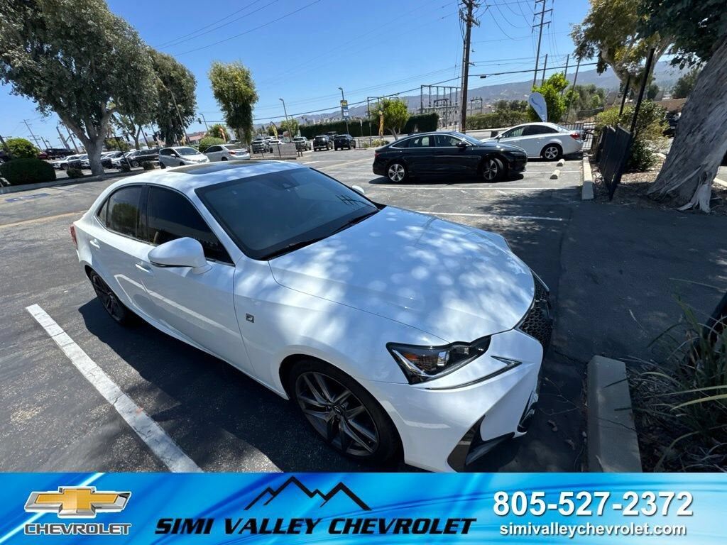 2017 LEXUS IS