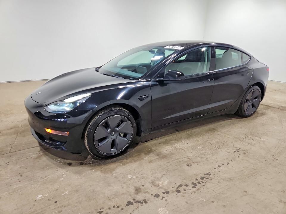 2022 TESLA Model 3