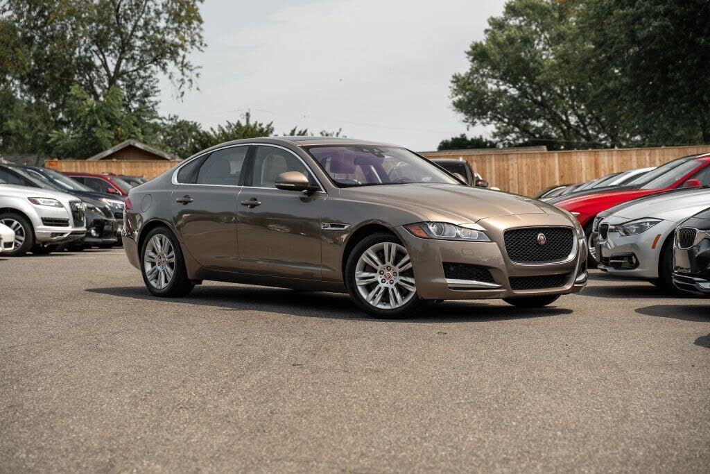 2017 JAGUAR XF