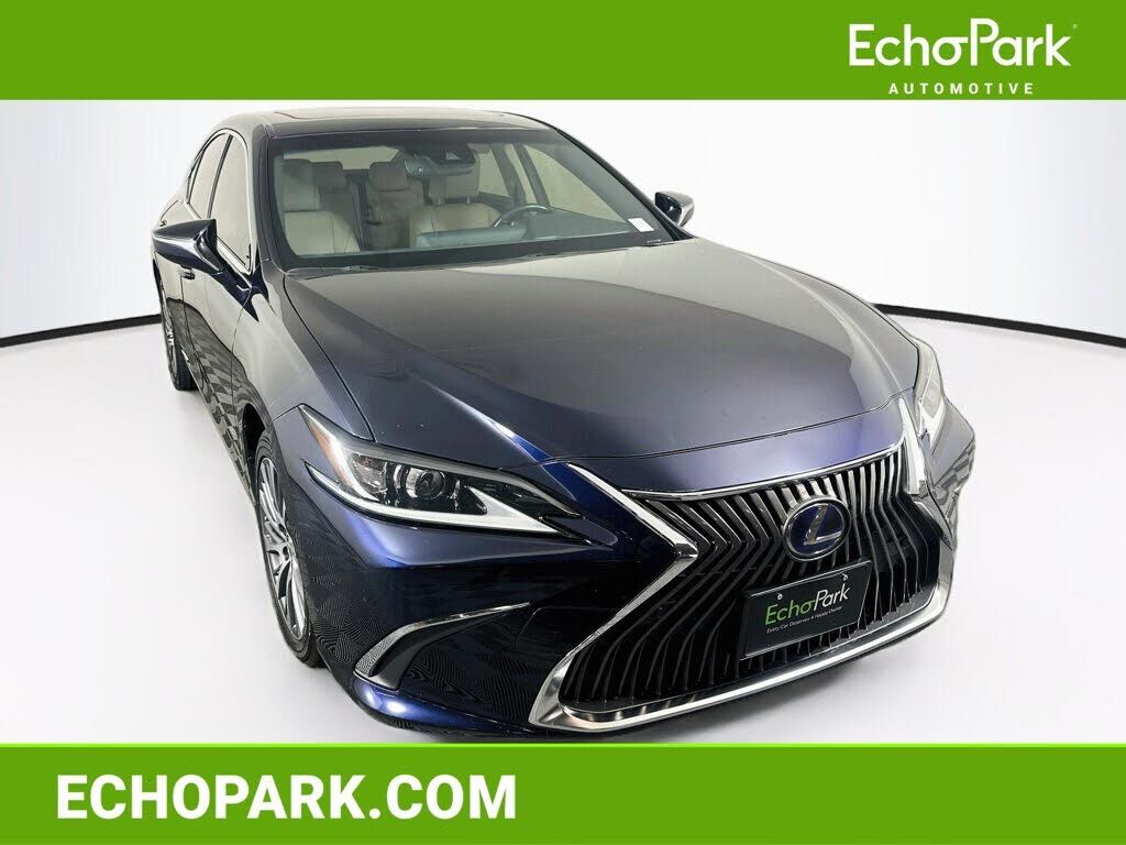 2019 LEXUS ES