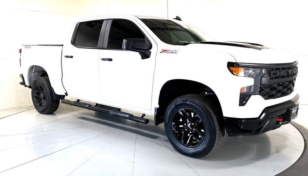 2025 CHEVROLET Silverado