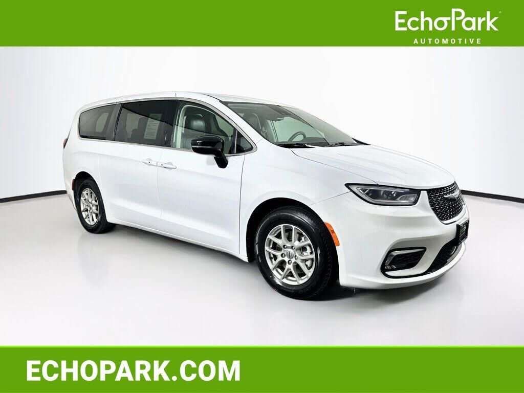 2024 CHRYSLER Pacifica