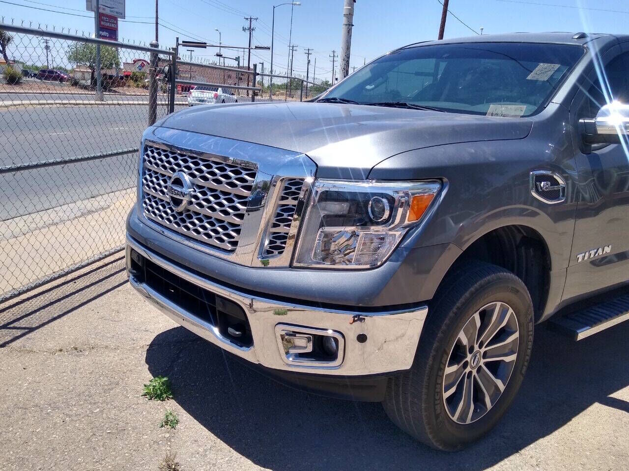 2017 NISSAN Titan