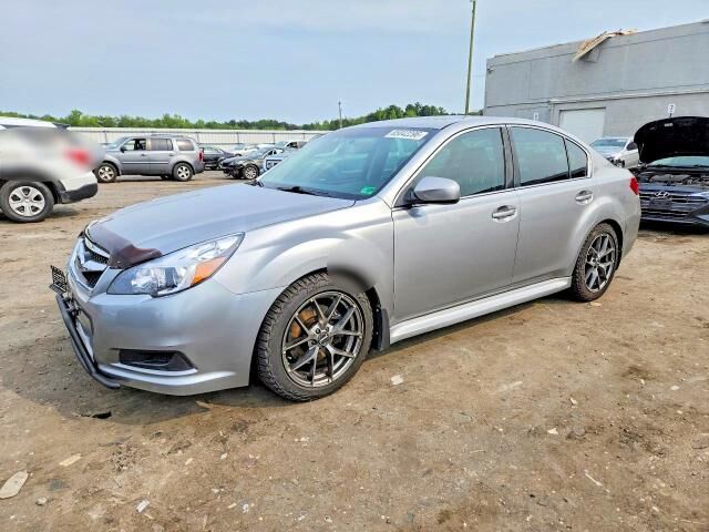 2011 SUBARU Legacy