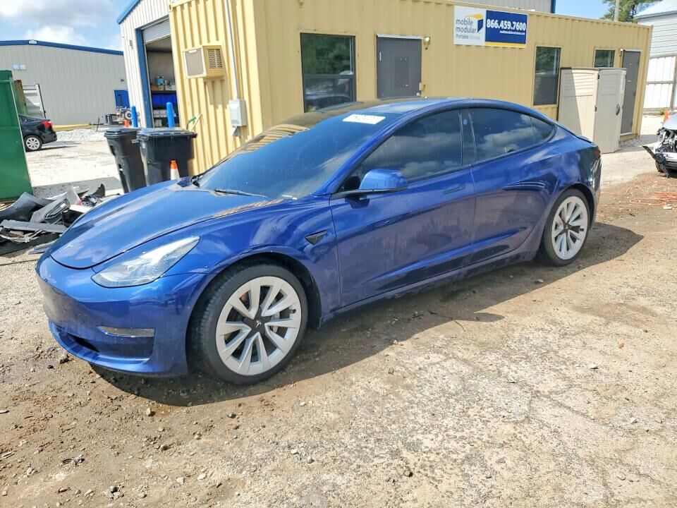2022 TESLA Model 3