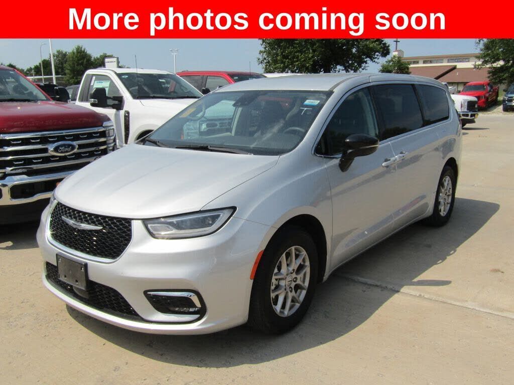 2024 CHRYSLER Pacifica