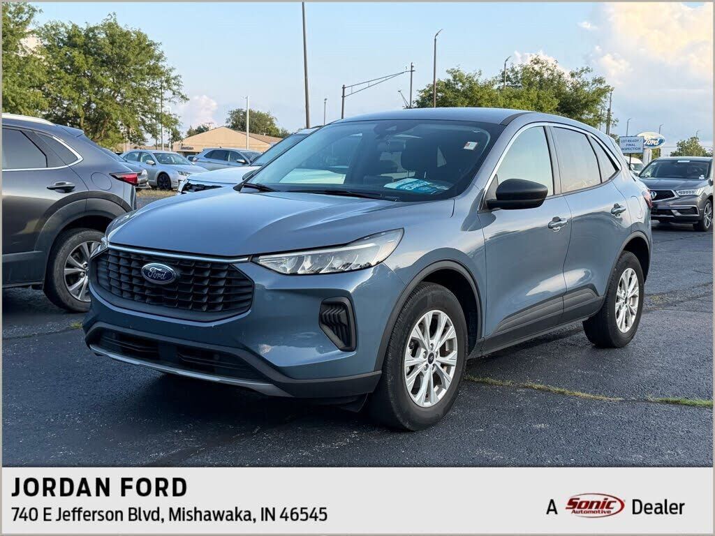 2024 FORD Escape