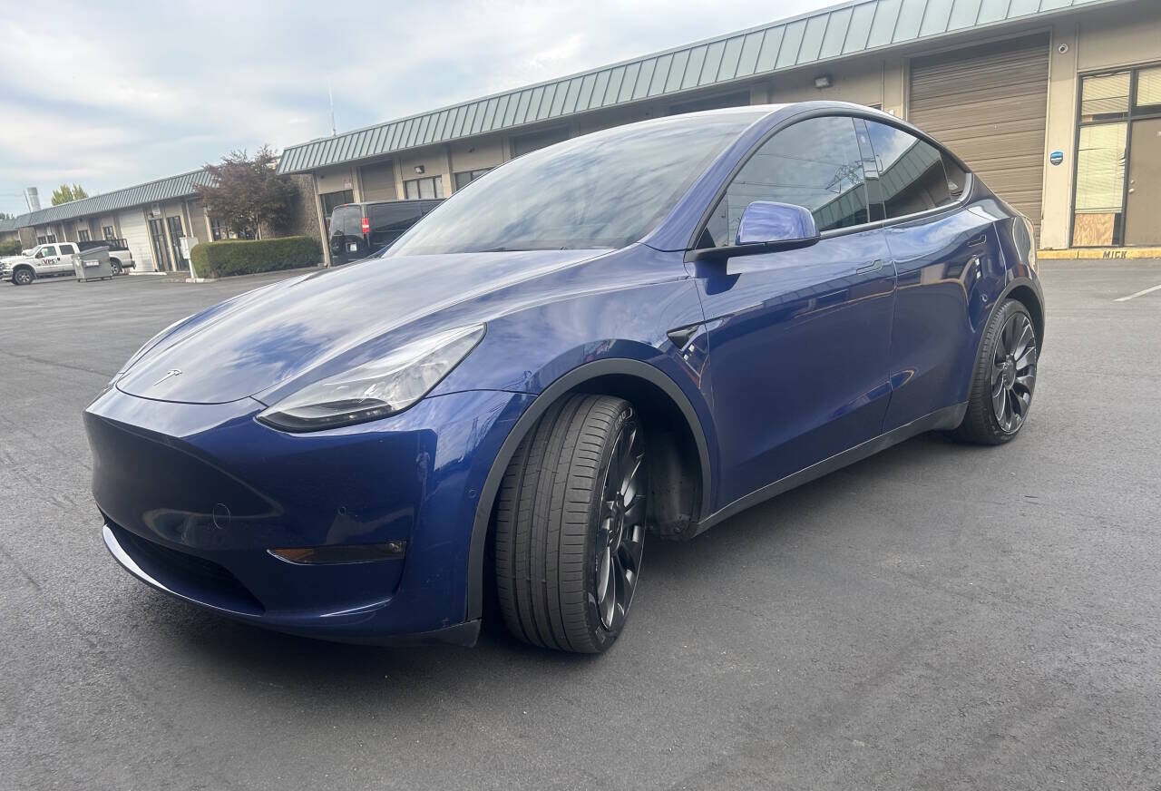 2022 TESLA Model Y