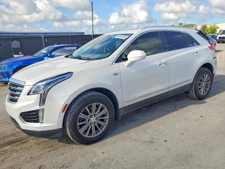 2017 CADILLAC XT5
