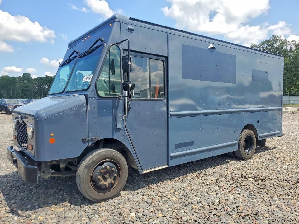 2021 FREIGHTLINER MT 45G Front Gasoline Engine Walk in Van Chassis
