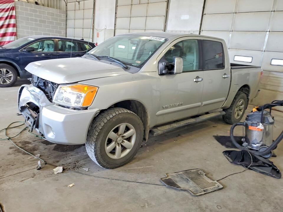2012 NISSAN Titan