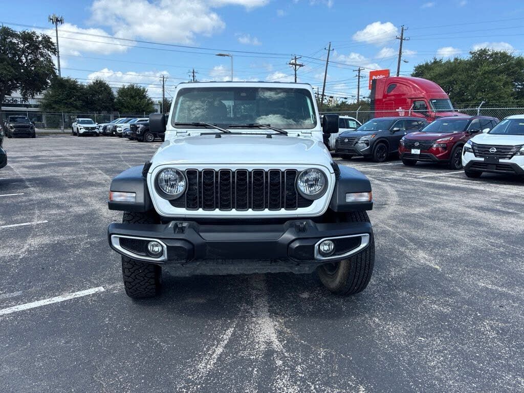 2025 JEEP Gladiator