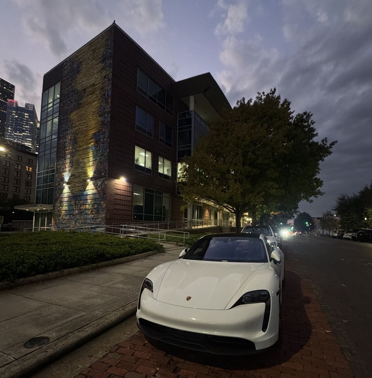 2022 PORSCHE Taycan