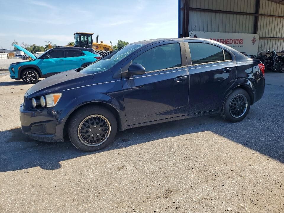 2016 CHEVROLET Sonic