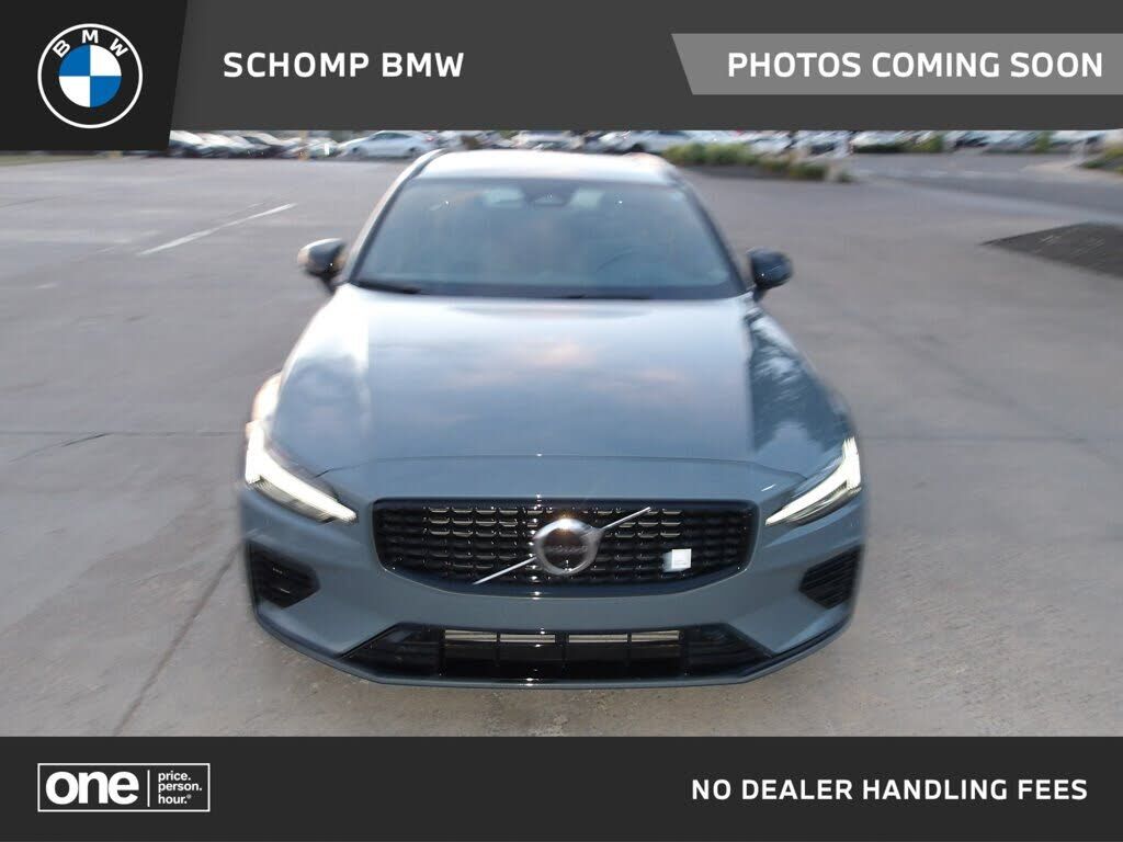 2024 VOLVO V60