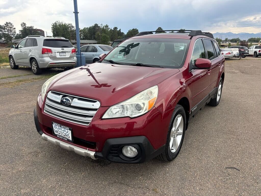 2013 SUBARU Outback