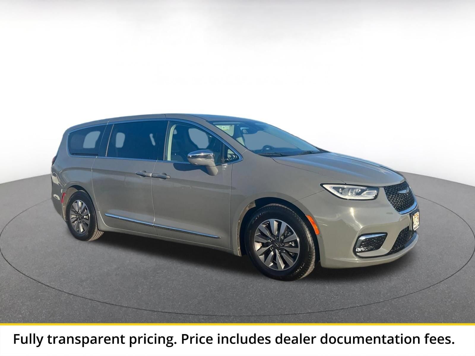 2022 CHRYSLER Pacifica