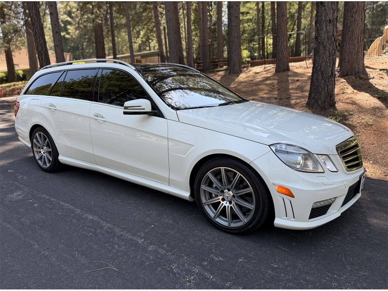 2012 MERCEDES-BENZ E-Class