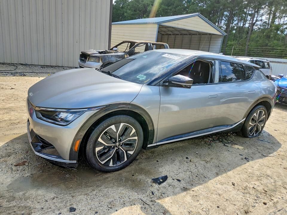 2023 KIA EV6