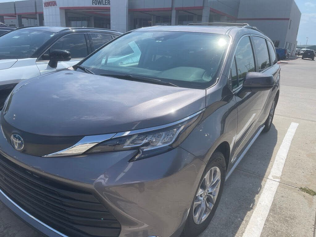 2021 TOYOTA Sienna