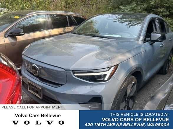 2023 VOLVO C40