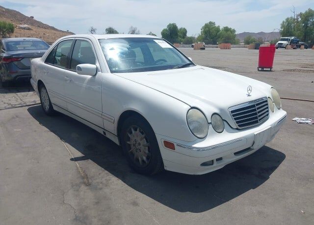2000 MERCEDES-BENZ E-Class