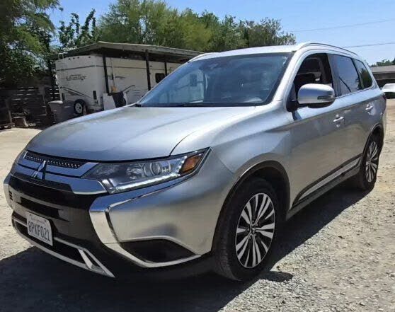 2020 MITSUBISHI Outlander
