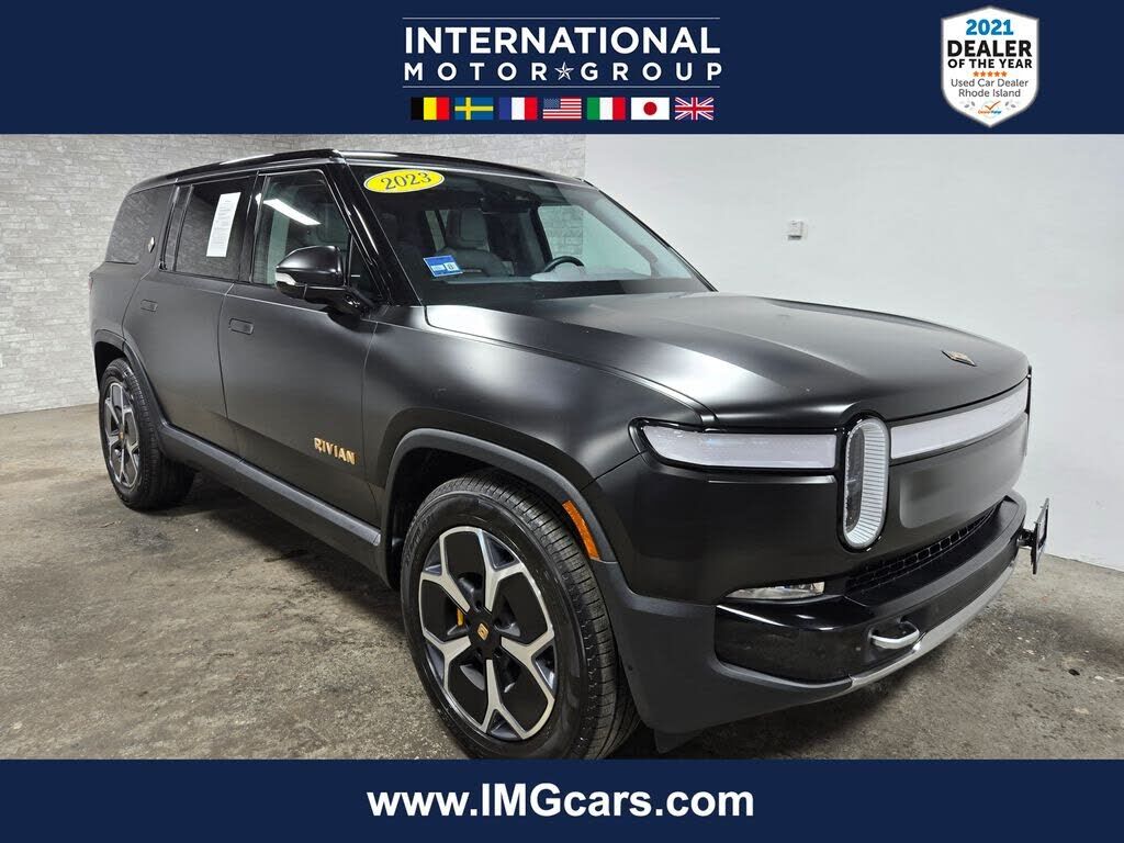 2023 RIVIAN R1S