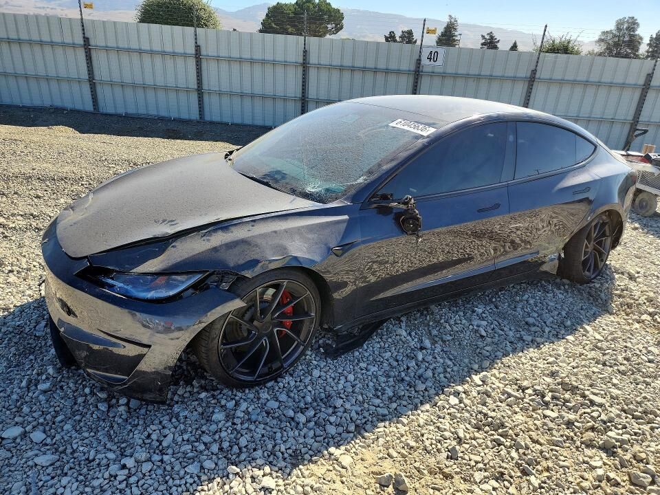 2024 TESLA Model 3