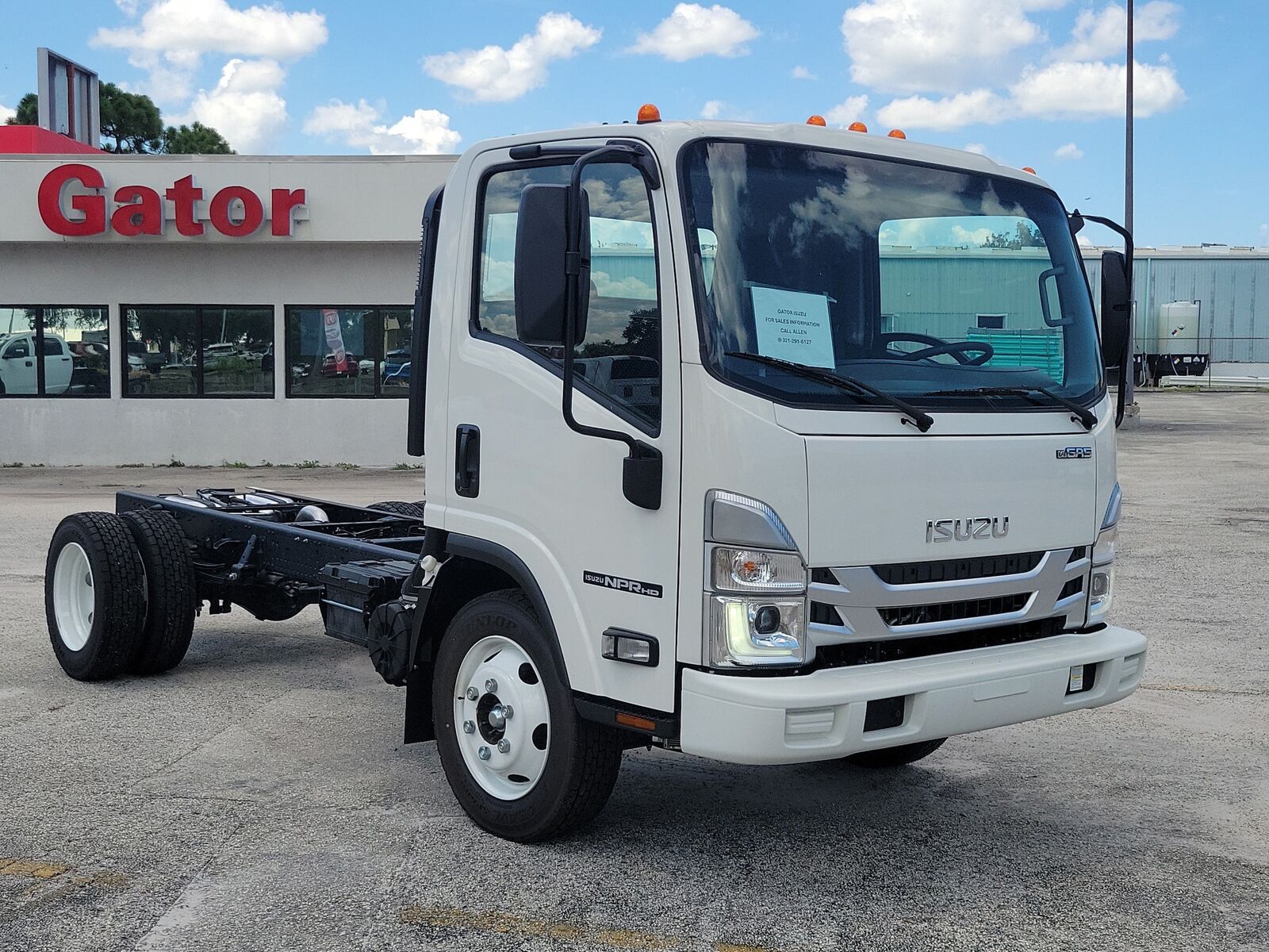 2026 ISUZU NPR/NPR-HD