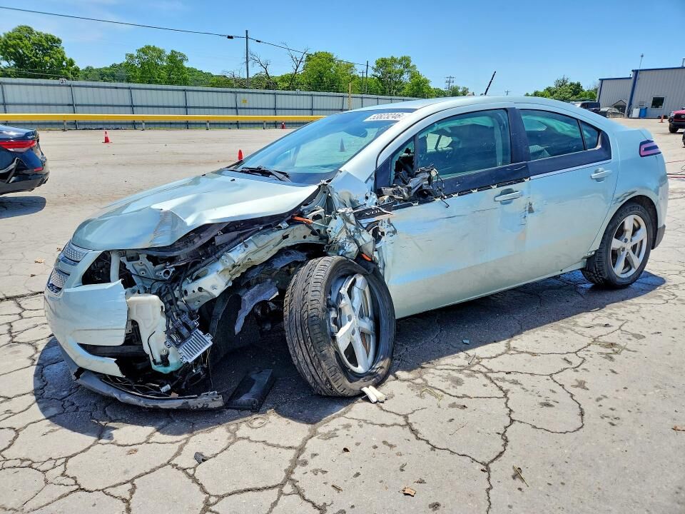 2013 CHEVROLET Volt