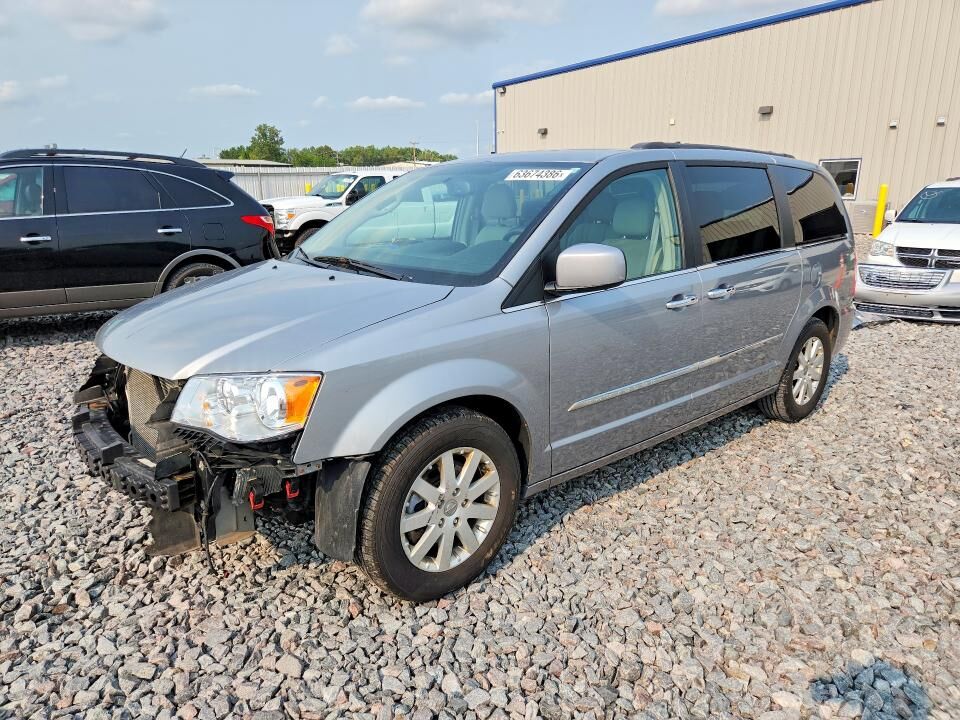 2015 CHRYSLER Town and Country