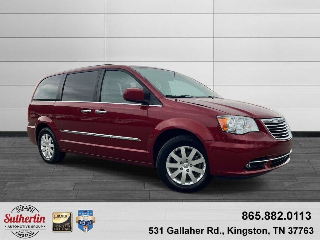 2016 CHRYSLER Town and Country