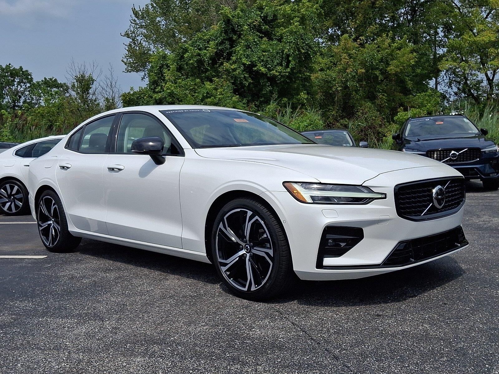 2023 VOLVO S60