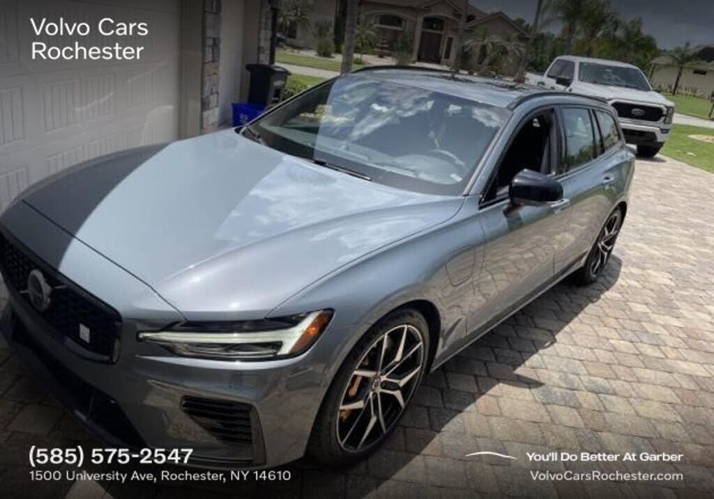 2024 VOLVO V60