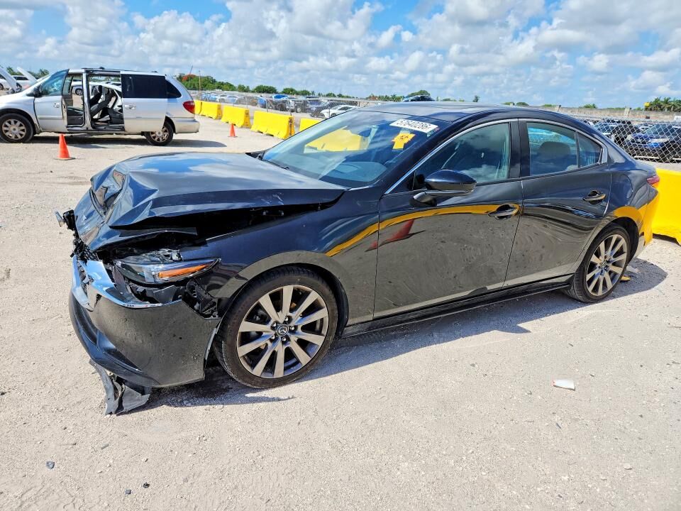 2022 MAZDA Mazda3