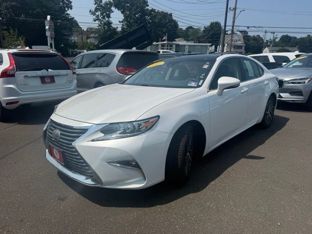 2017 LEXUS ES