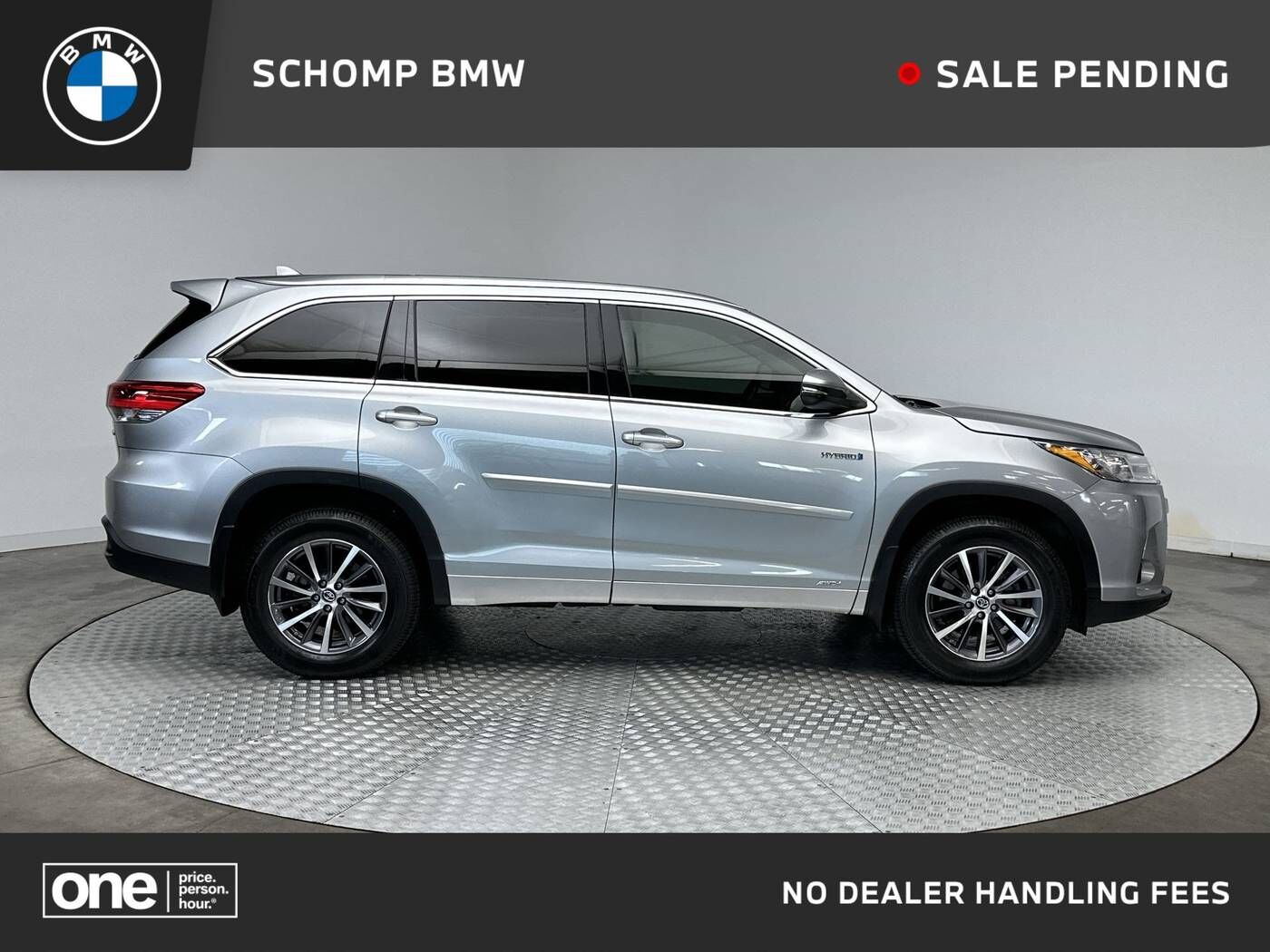 2017 TOYOTA Highlander