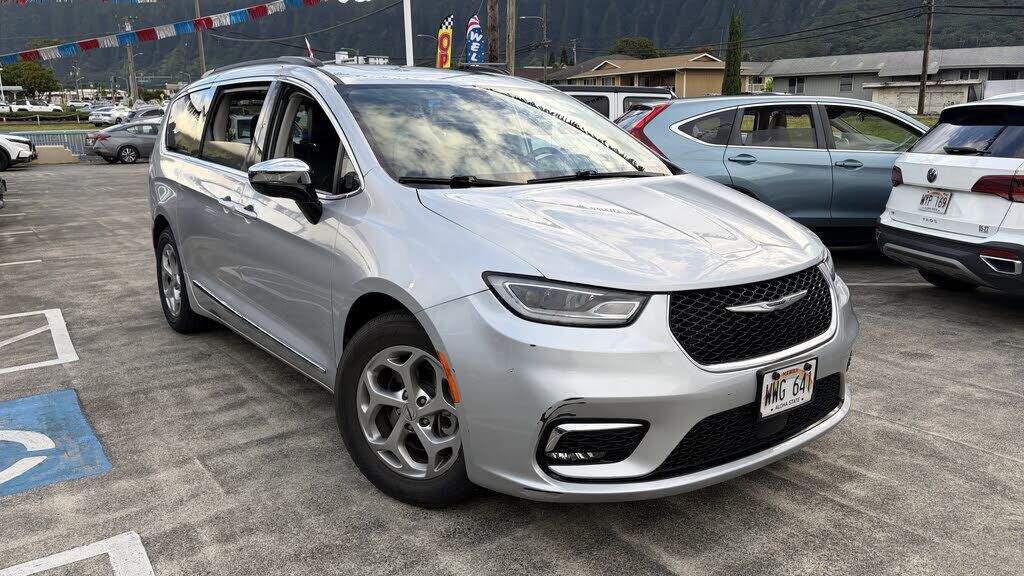 2023 CHRYSLER Pacifica
