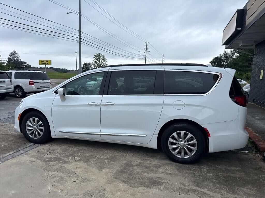 2017 CHRYSLER Pacifica