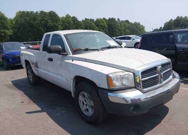 2005 DODGE Dakota