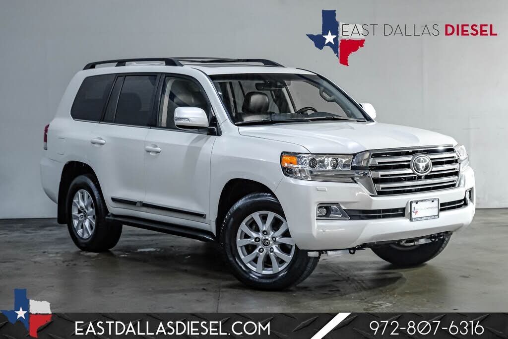 2016 TOYOTA Land Cruiser