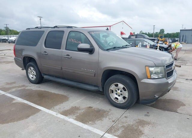 2011 CHEVROLET Suburban