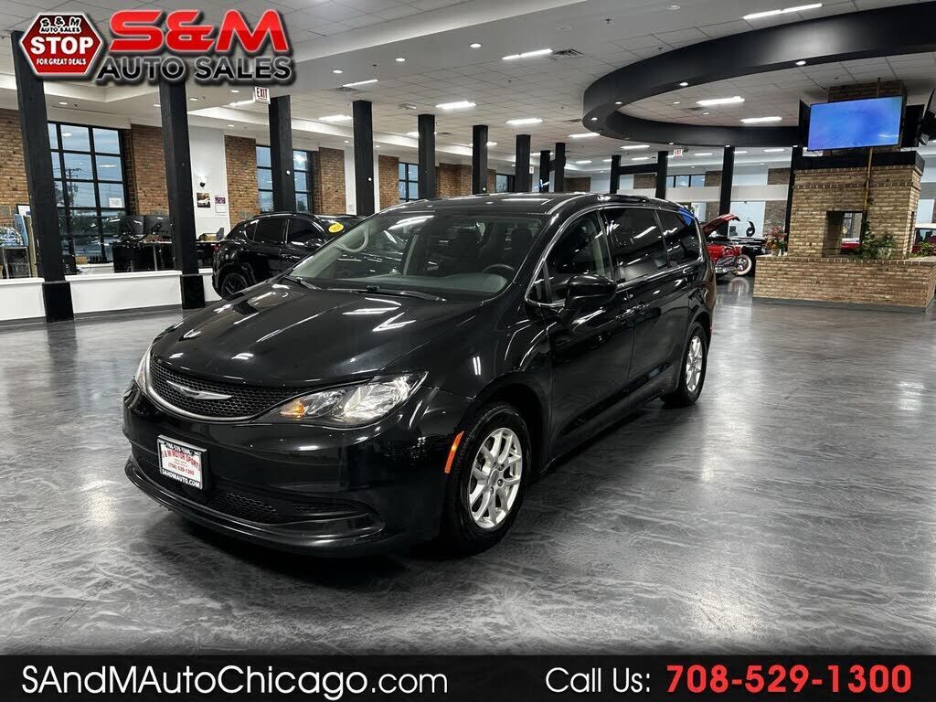 2022 CHRYSLER Voyager