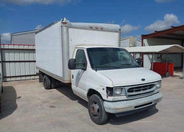 2002 FORD E-350
