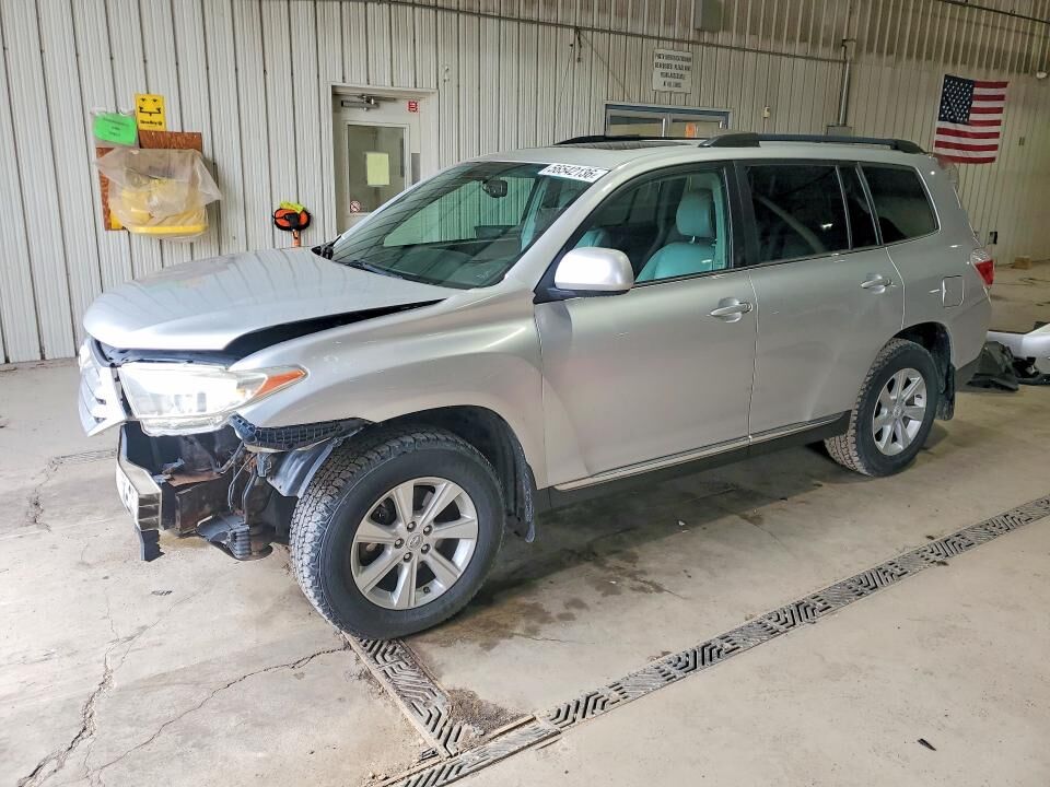 2011 TOYOTA Highlander