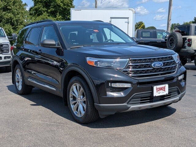 2021 FORD Explorer